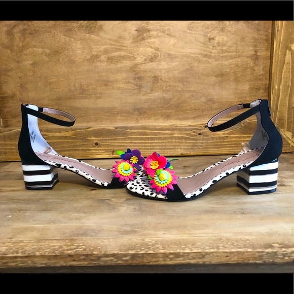 LAST PAIR size 10❣️❣️ Betsey Johnson shoes - Picture 7 of 10